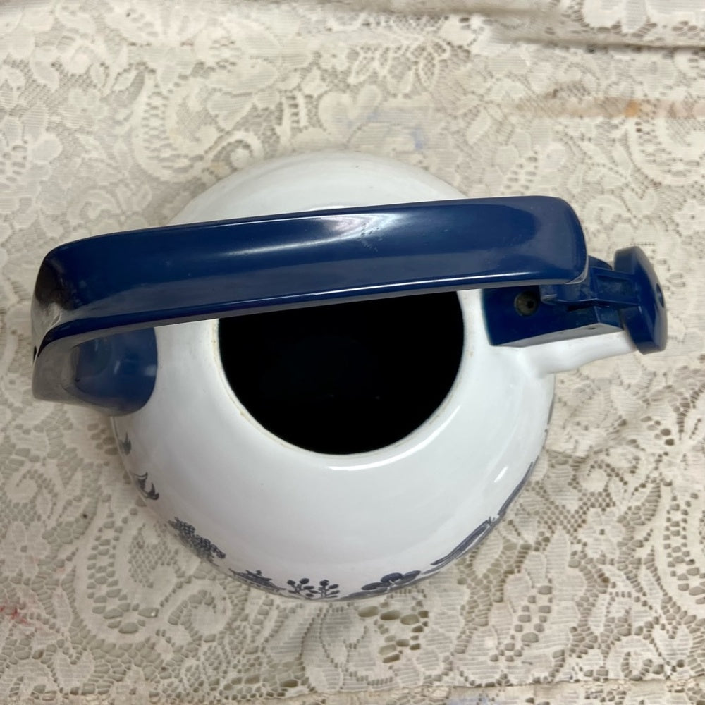 Vintage, Heritage Mint,  Blue Willow Enamelware Tea Kettle 9n W x 7.5in H