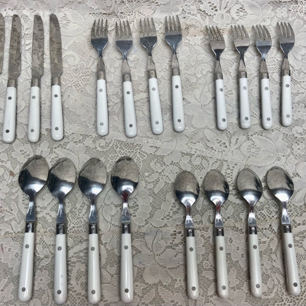 Vintage, Carnival, Thailand, Good Quality 20-pc Blue Willow Flatware, Svc for 4