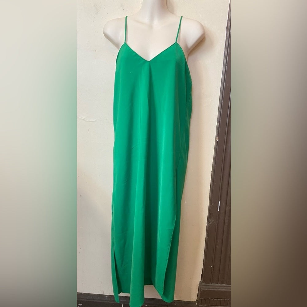 Beautiful,  Green Hi-slit, Backless Nightgown (M)