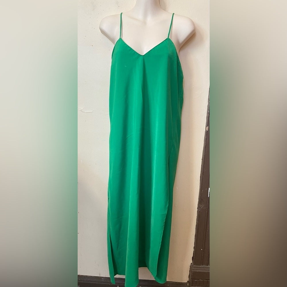 Beautiful,  Green Hi-slit, Backless Nightgown (M)