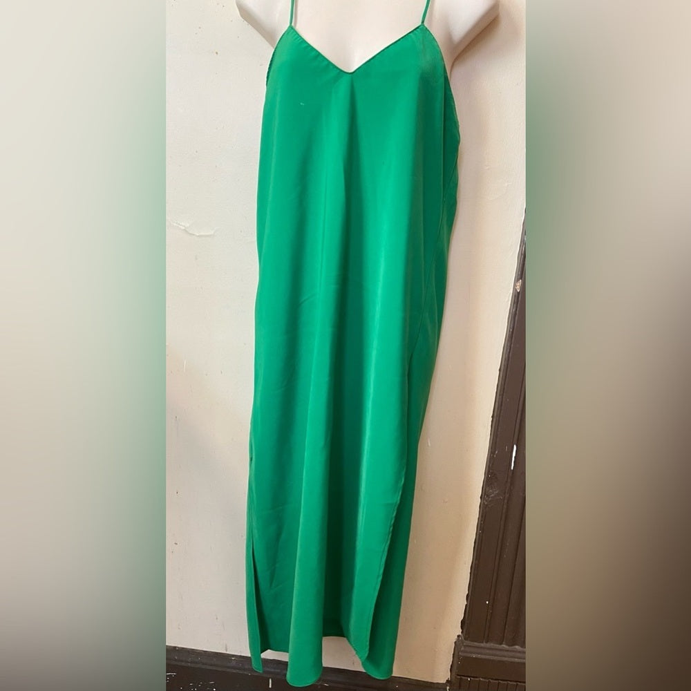 Beautiful,  Green Hi-slit, Backless Nightgown (M)