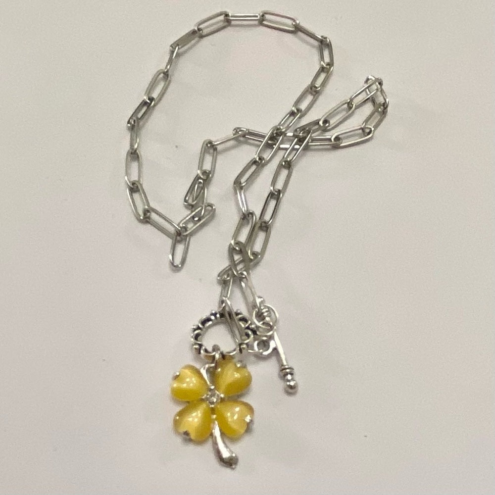 Vintage, Thermoset Yellow Floral Pendant Necklace