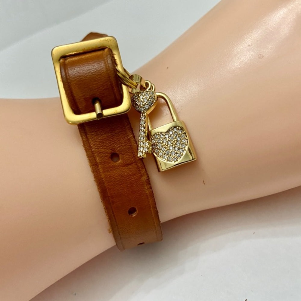 Authentic, Louis Vuitton Tan Leather Handbag or Luggage Name Tag Bracelet