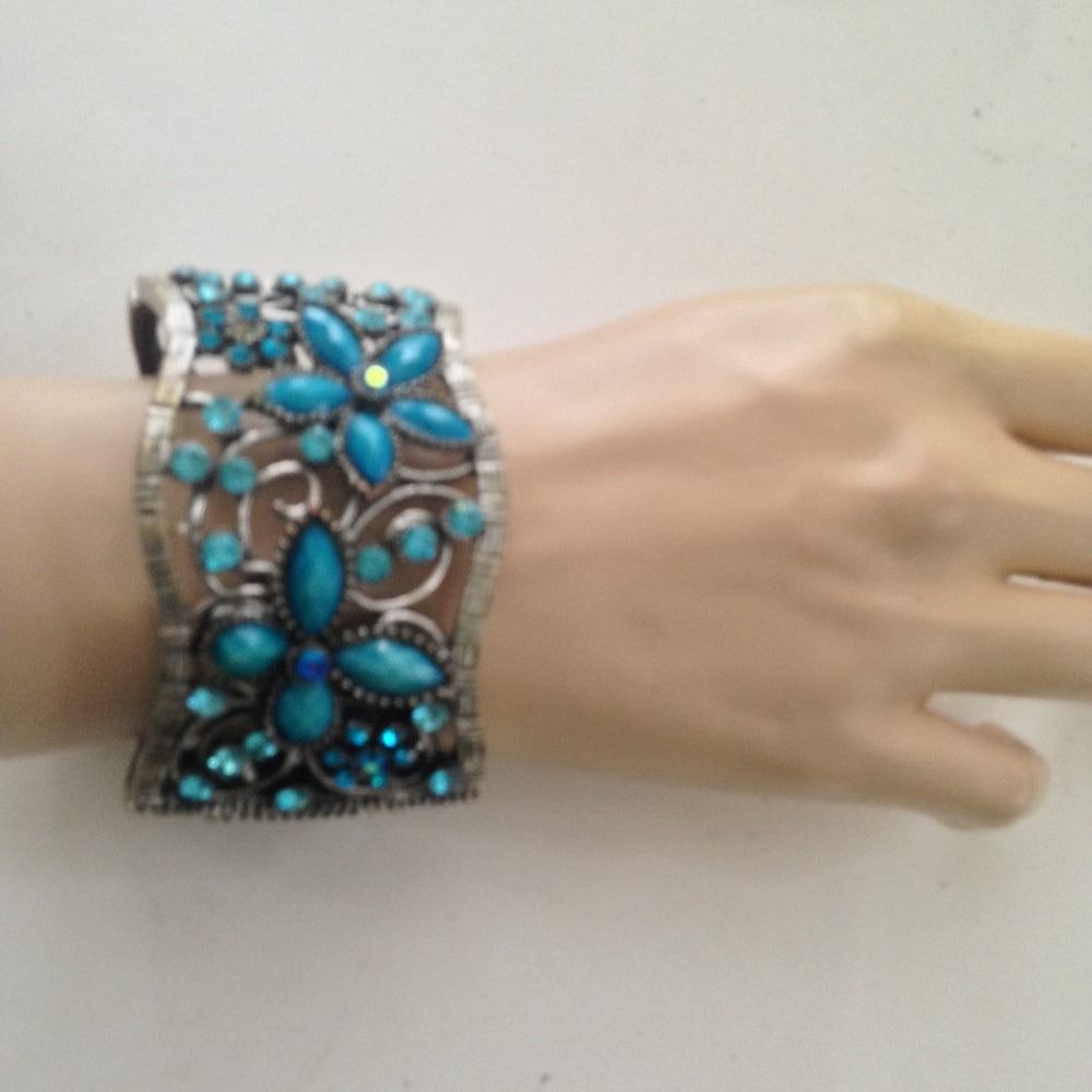 Vintage, Silver Tone and Faux Turquoise, Chunky Hinged Bangle Bracelet
