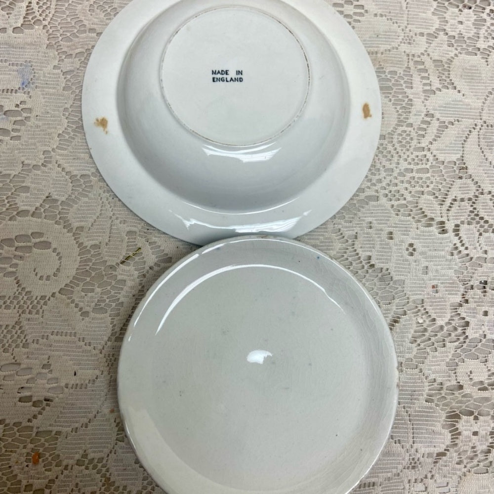 Vintage, Blue Willow  Round Covered Butter Dish  6.5in D x 2.5in H
