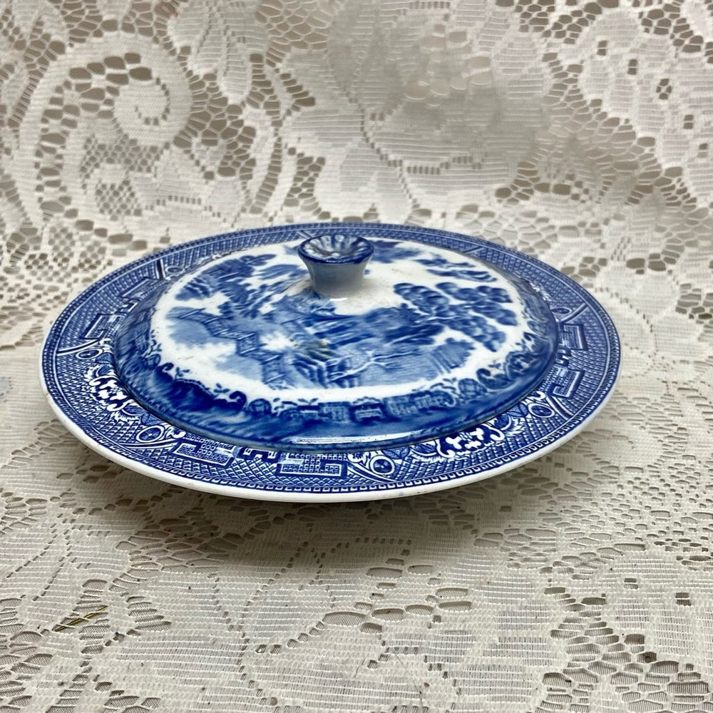 Vintage, Blue Willow  Round Covered Butter Dish  6.5in D x 2.5in H