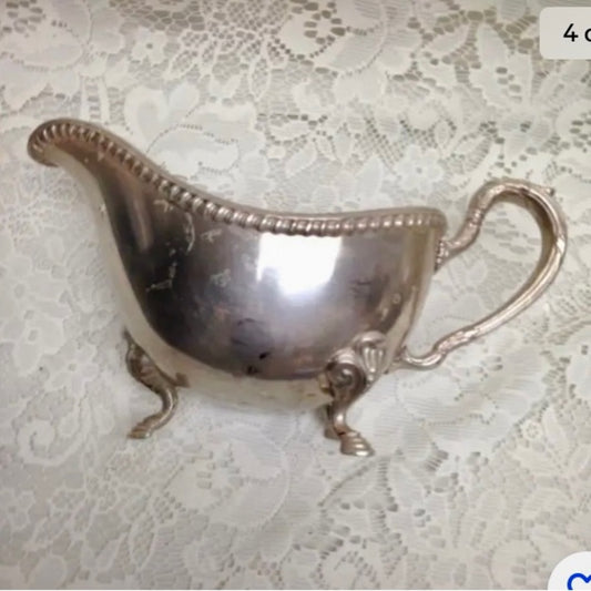 Wilcox International Sliver Plated Gravy Boat- Ashley Pattern 9in x 5in x 4in