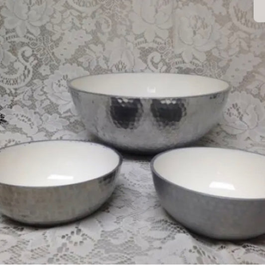 Vintage, Wallace 3pc Set Hammered Pewter-Porcelain Bowl
