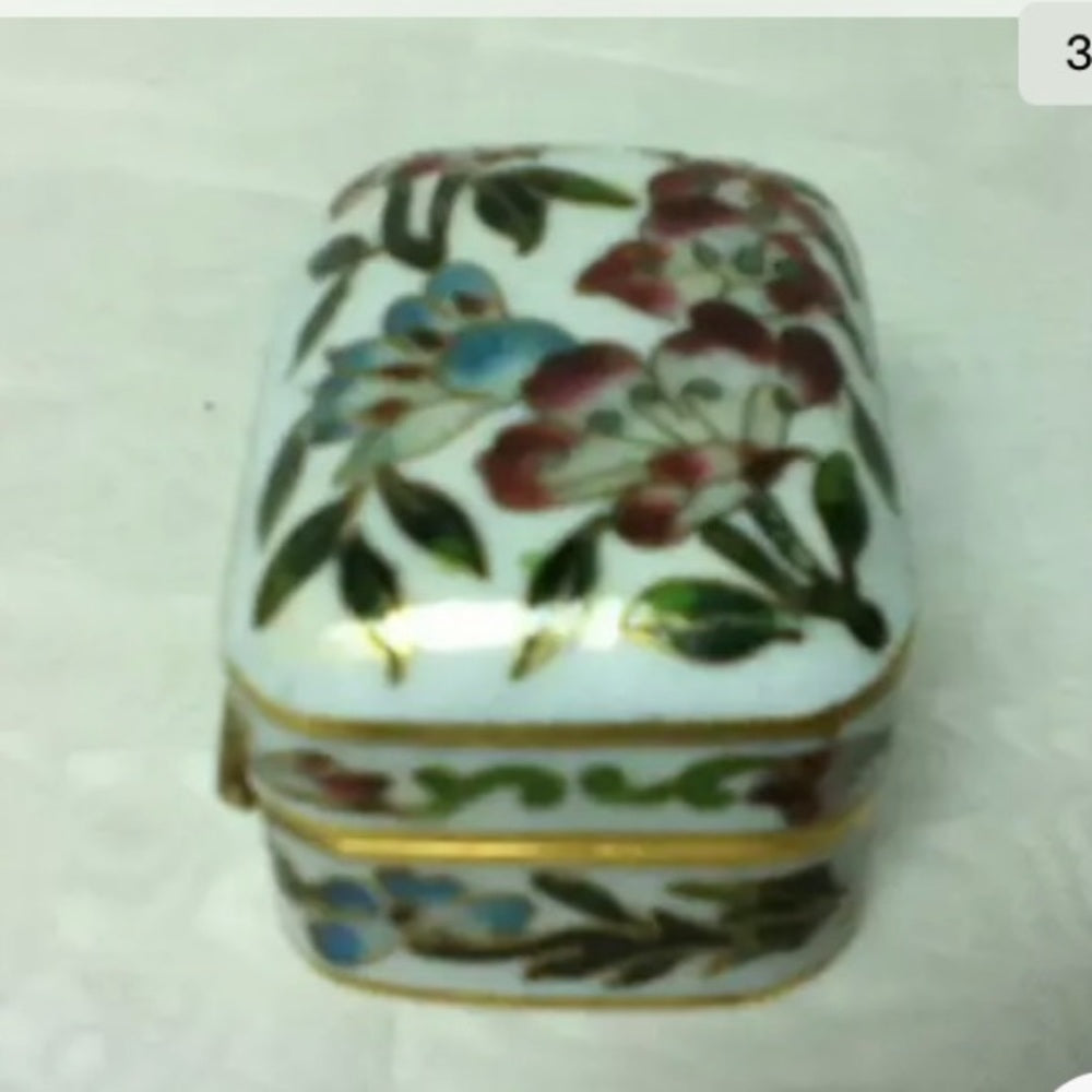 Vintage, Elegant, Cloissone Rectangular Hinged Trinket Box 2in x 1.5in x 1.5in