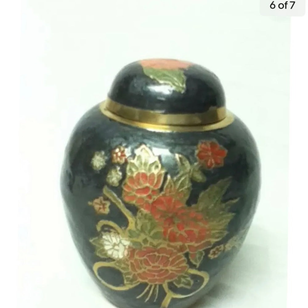 Vintage, Beautiful, 5.5in x 4.5in Red Floral Cloissone’  Ginger or Tea Jar