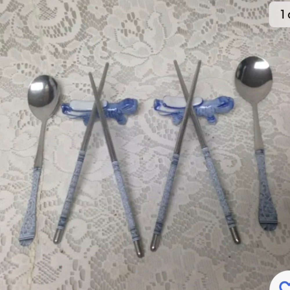 Aluminum Chopsticks with Ceramic Flow Blue Foodog Stand