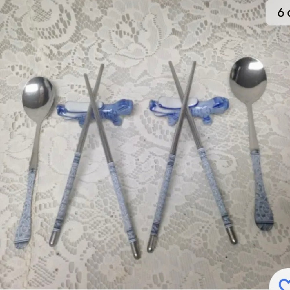 Aluminum Chopsticks with Ceramic Flow Blue Foodog Stand
