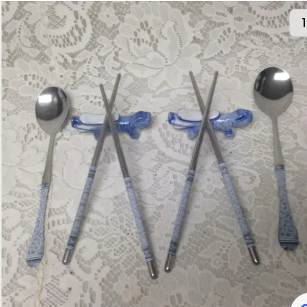 Aluminum Chopsticks with Ceramic Flow Blue Foodog Stand