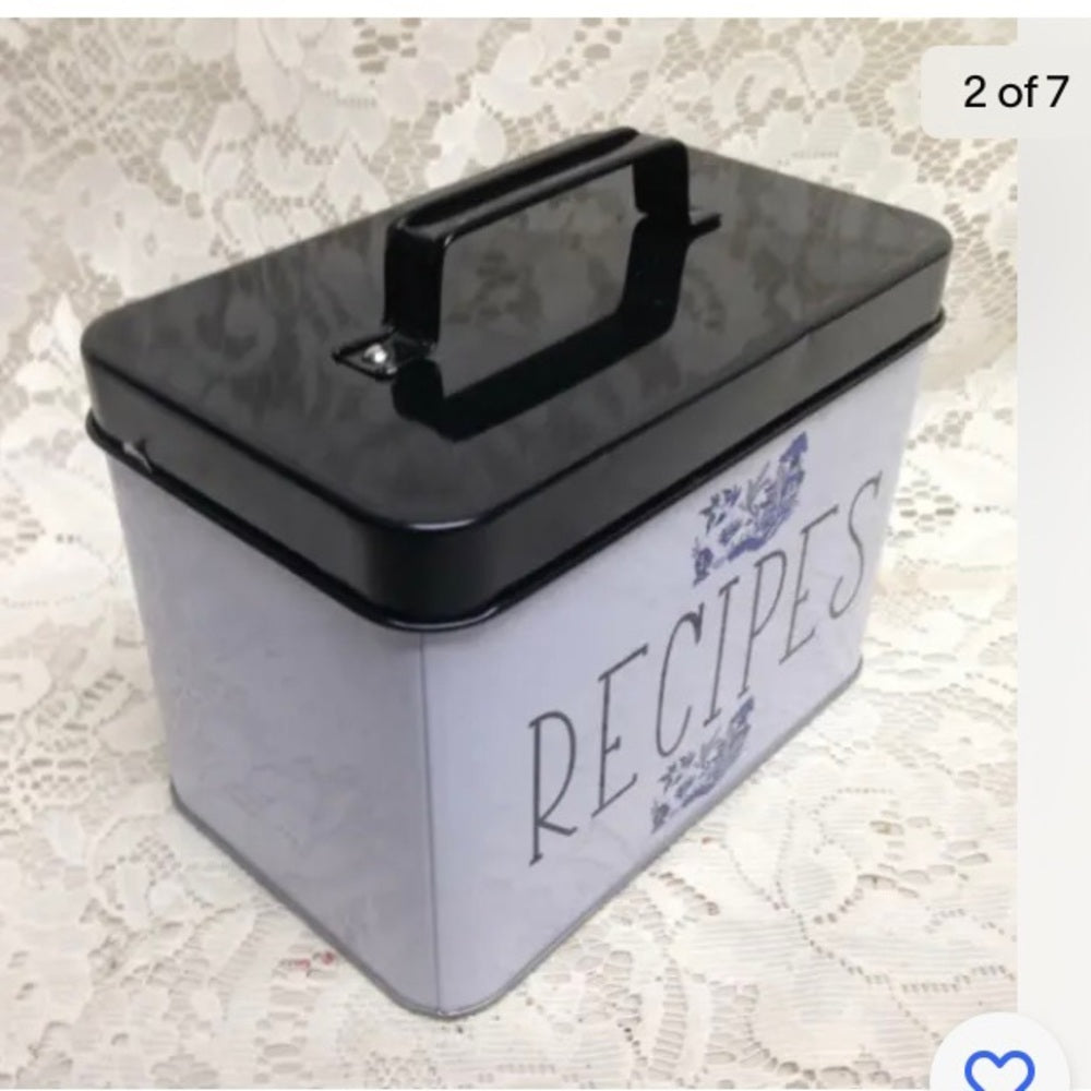 Blue Willow, White Tin Recipe Box  7in x 6in x 4in.