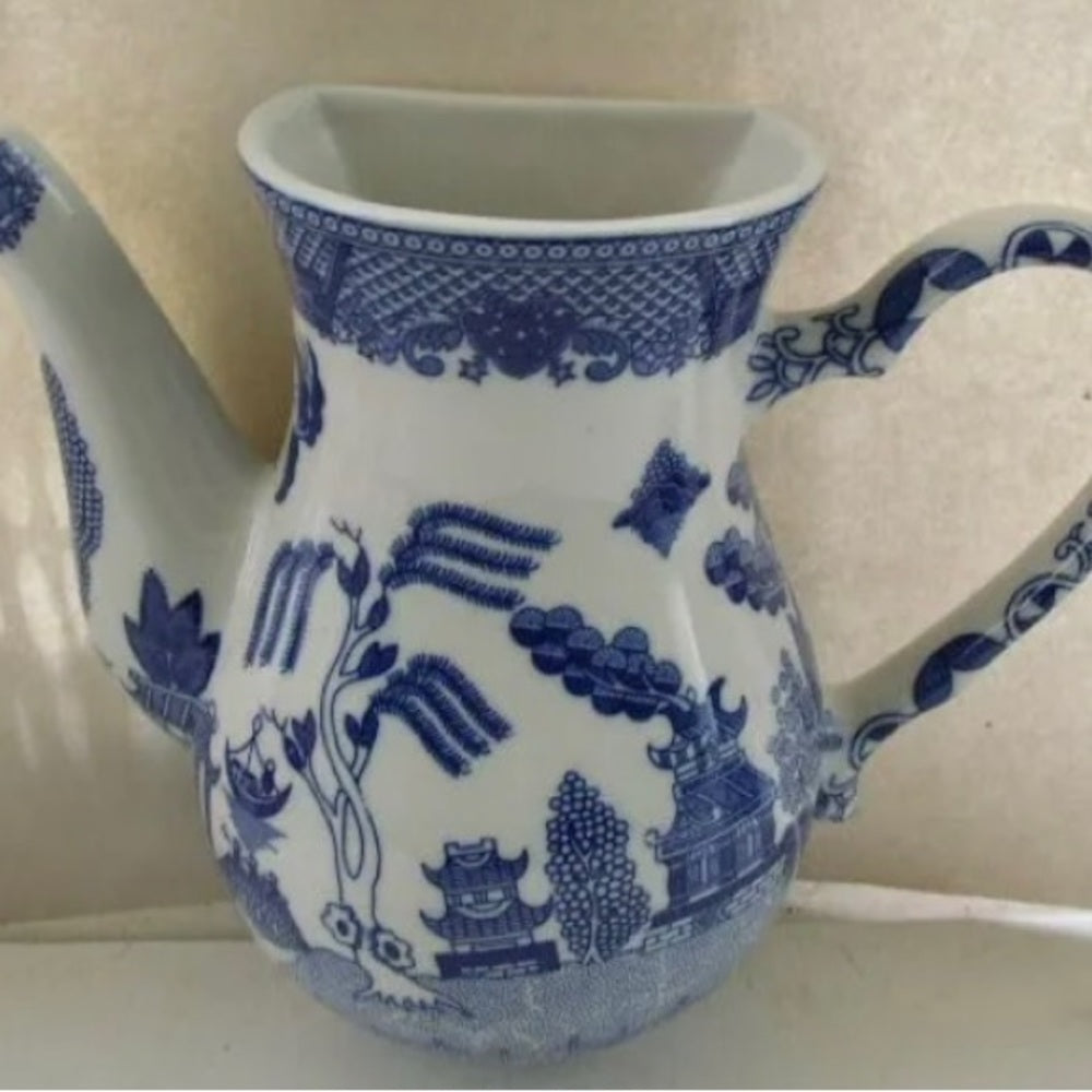Vintage, Blue Willow Teapot  Wall Pocket