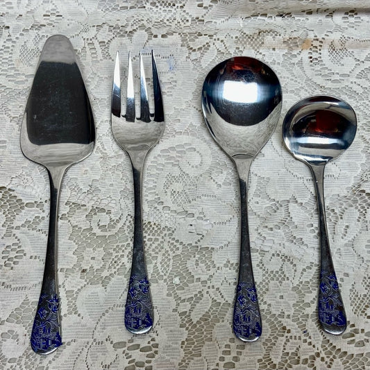 Vintage, Oxford Hall, Korea,4-pc Blue Willow Hostess Set (J-0423)  This is a bea