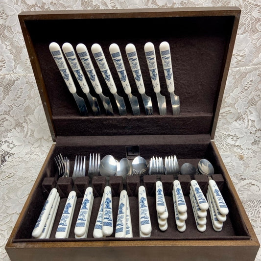 Vintage, 40-pc Blue Willow Flatware, Service for 8 with Wooden Box