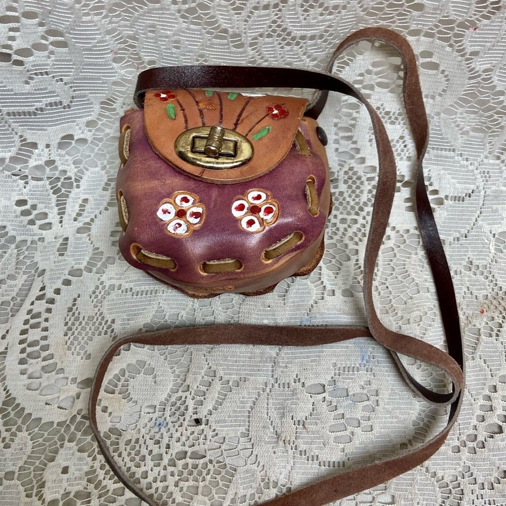 Vintage, Mexico Tooled Floral Child’s CB-Shoulder Bag