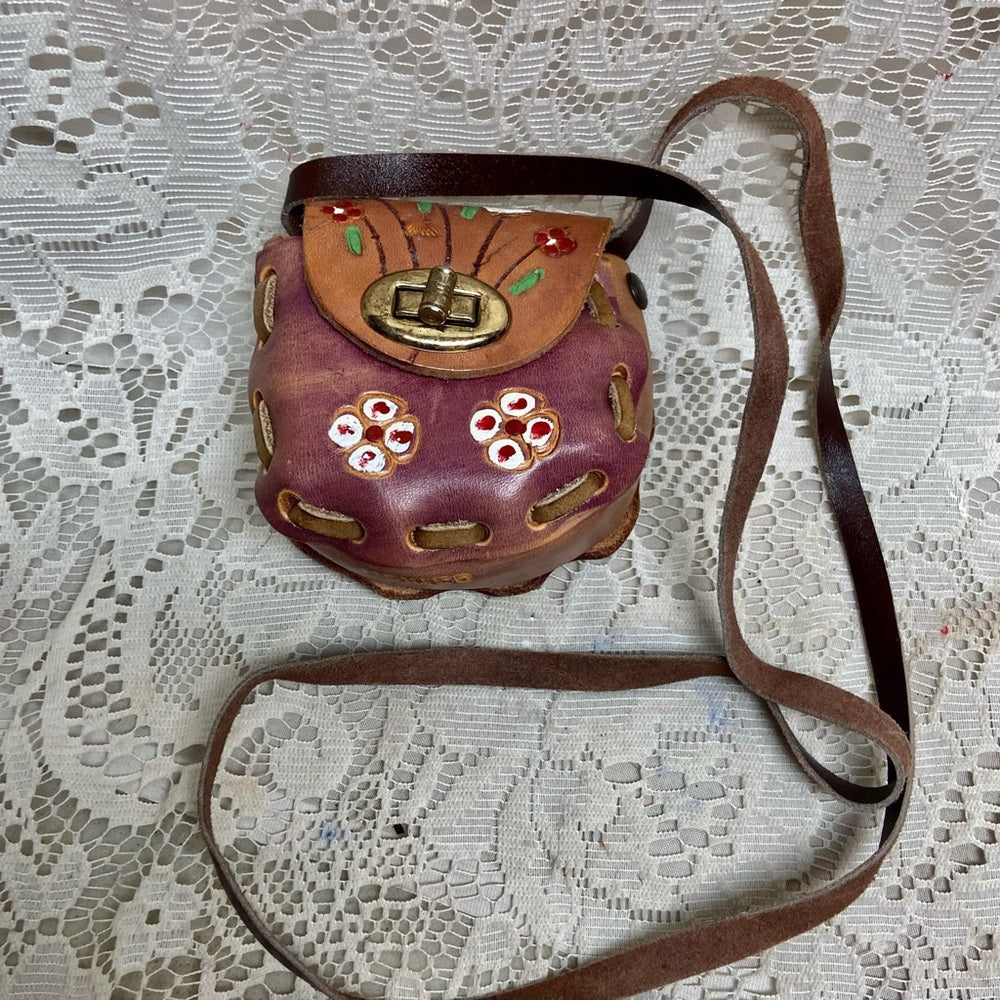 Vintage, Mexico Tooled Floral Child’s CB-Shoulder Bag