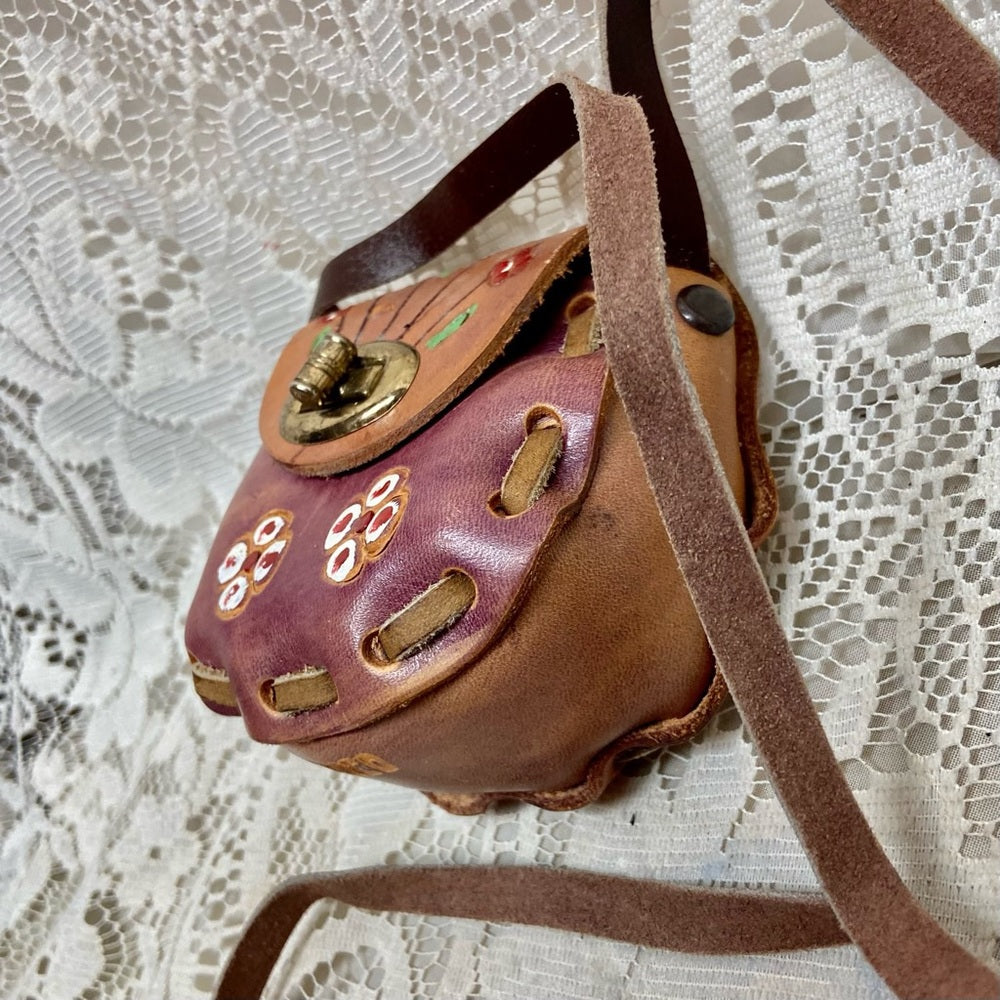 Vintage, Mexico Tooled Floral Child’s CB-Shoulder Bag