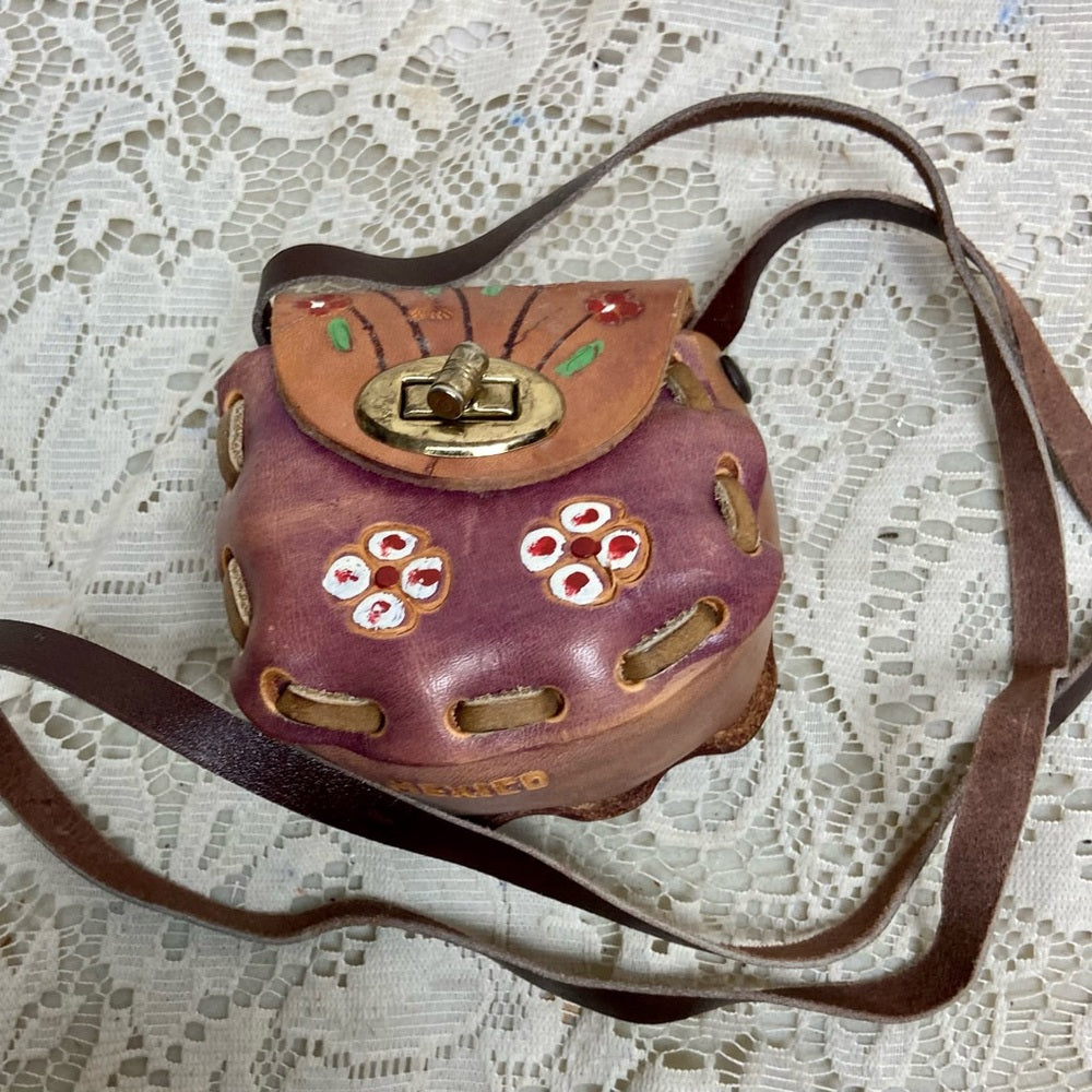 Vintage, Mexico Tooled Floral Child’s CB-Shoulder Bag