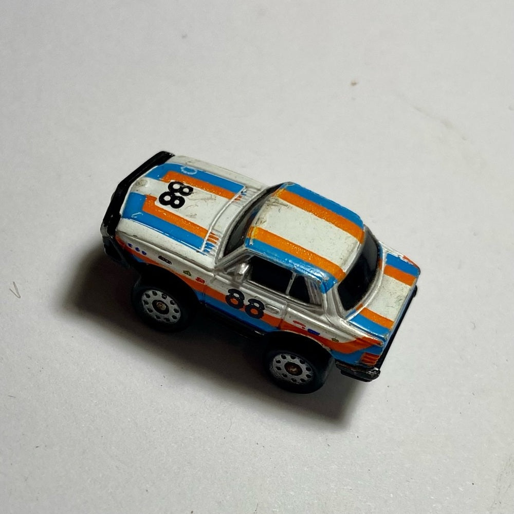 Vintage,  Lot of 5 Miniature 1.25-inch Cars (C)