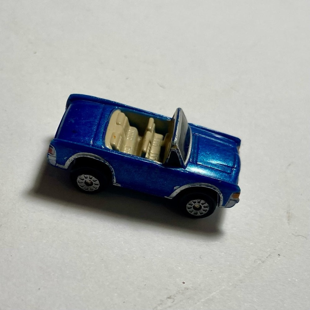 Vintage,  Lot of 5 Miniature 1.25-inch Cars (H)