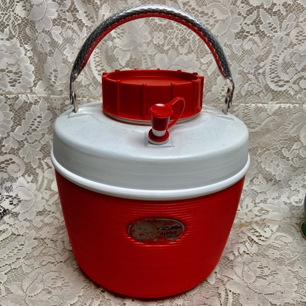 Vintage, Alpine Hot and Cold Jug- Dispenser. 10inH x 9inD (E0823)  This is a vin