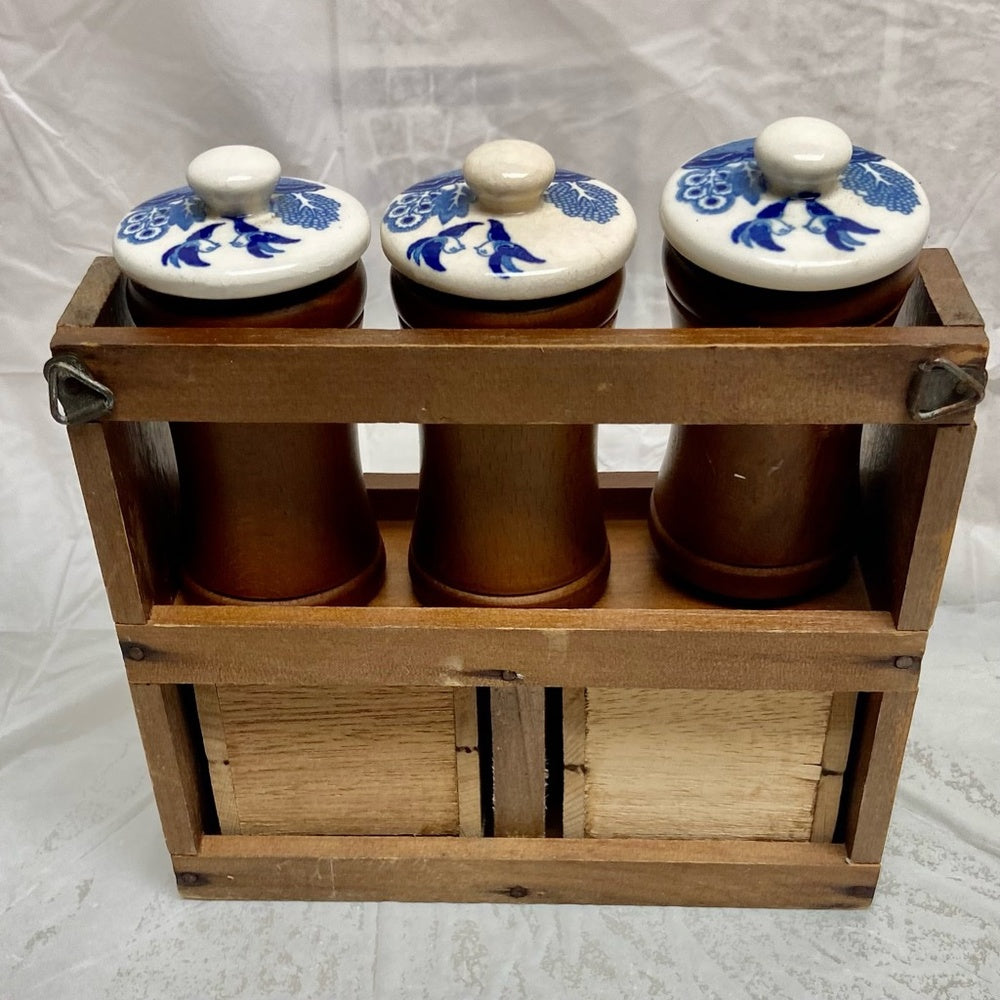 Vintage, Rare, Japan, 9-pc Blue Willow Shaker Set  with Wooden Rack