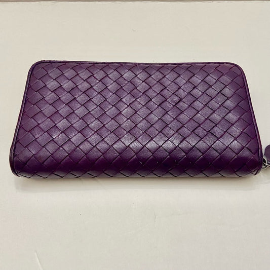 Authentic Bottega Veneta Purple Leather Zippy Long