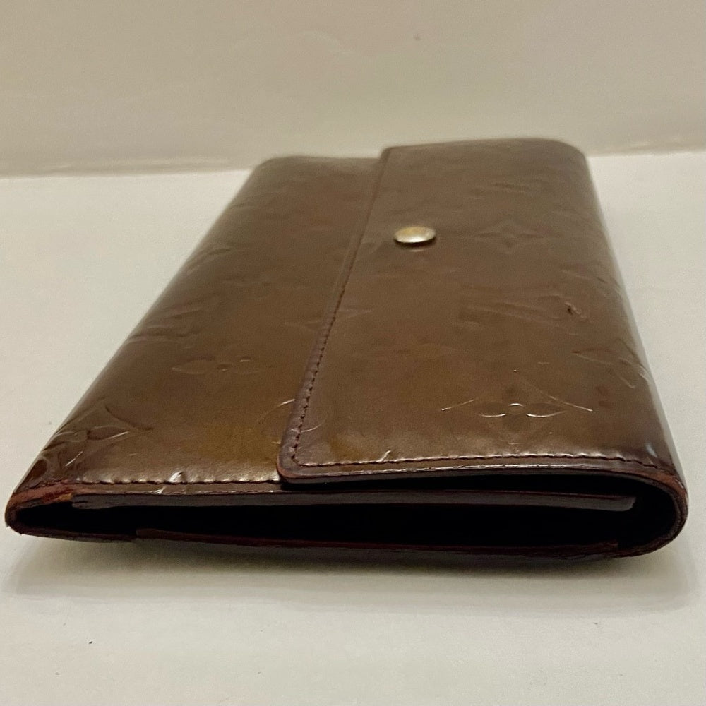 Authentic, Louis Vuitton Brown Vernis Mono long Wallet