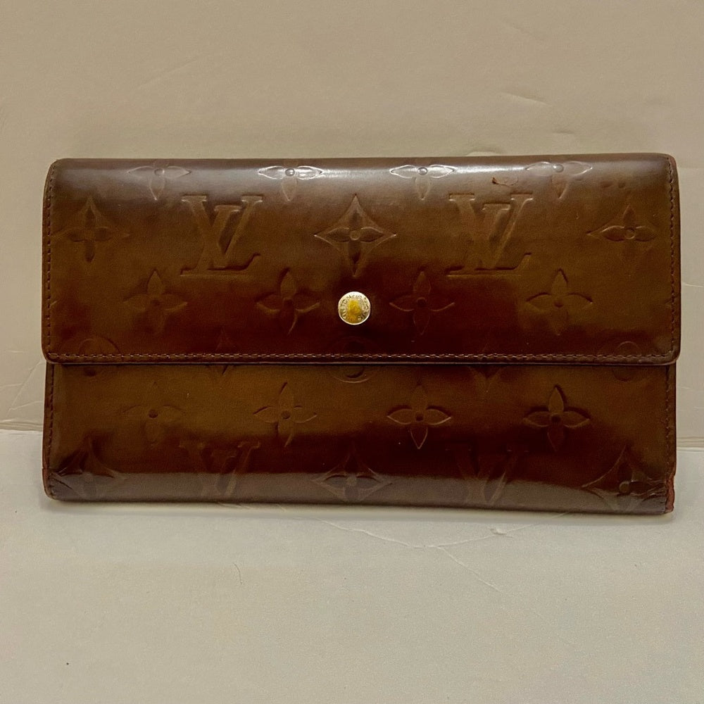 Authentic, Louis Vuitton Brown Vernis Mono long Wallet