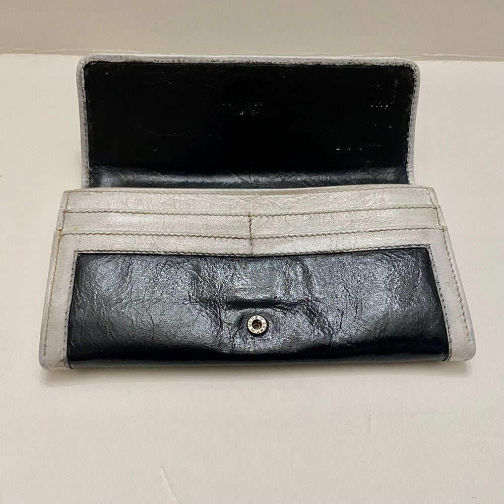 Authentic  Bulgari Black and White Leather Bi-fold Long Wallet