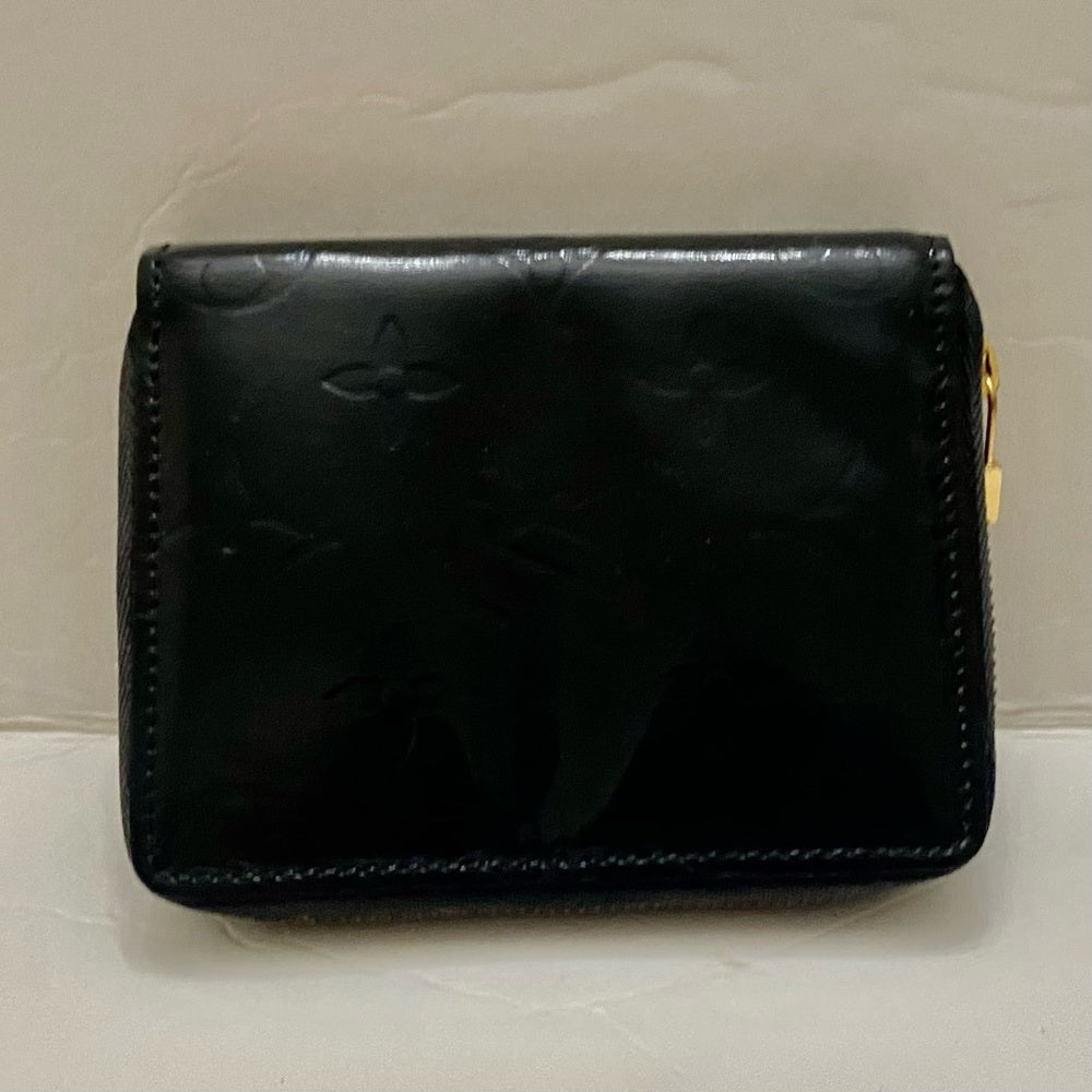 Authentic, Rare, Louis Vuitton Black Vernis Leather  Mono Zippy Coin Wallet