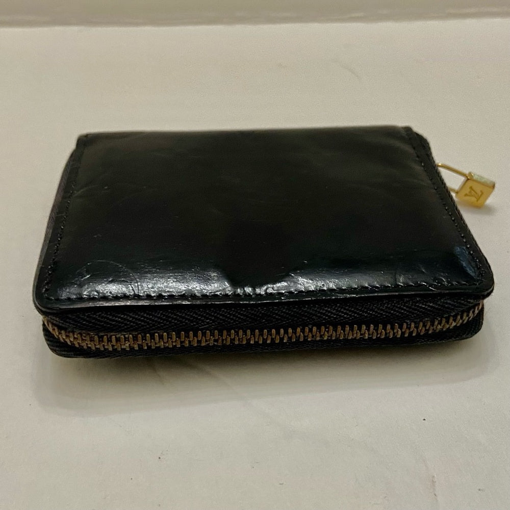 Authentic, Rare, Louis Vuitton Black Vernis Leather  Mono Zippy Coin Wallet