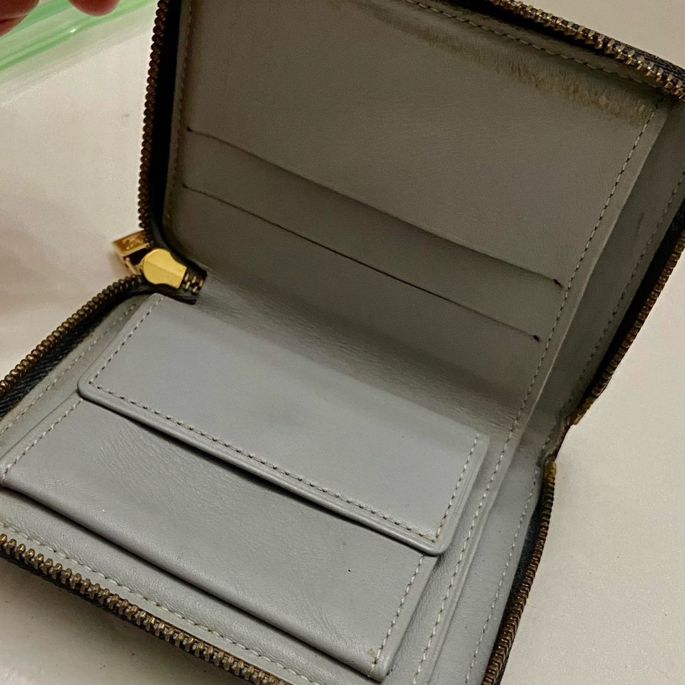 Authentic, Rare, Louis Vuitton Black Vernis Leather  Mono Zippy Coin Wallet
