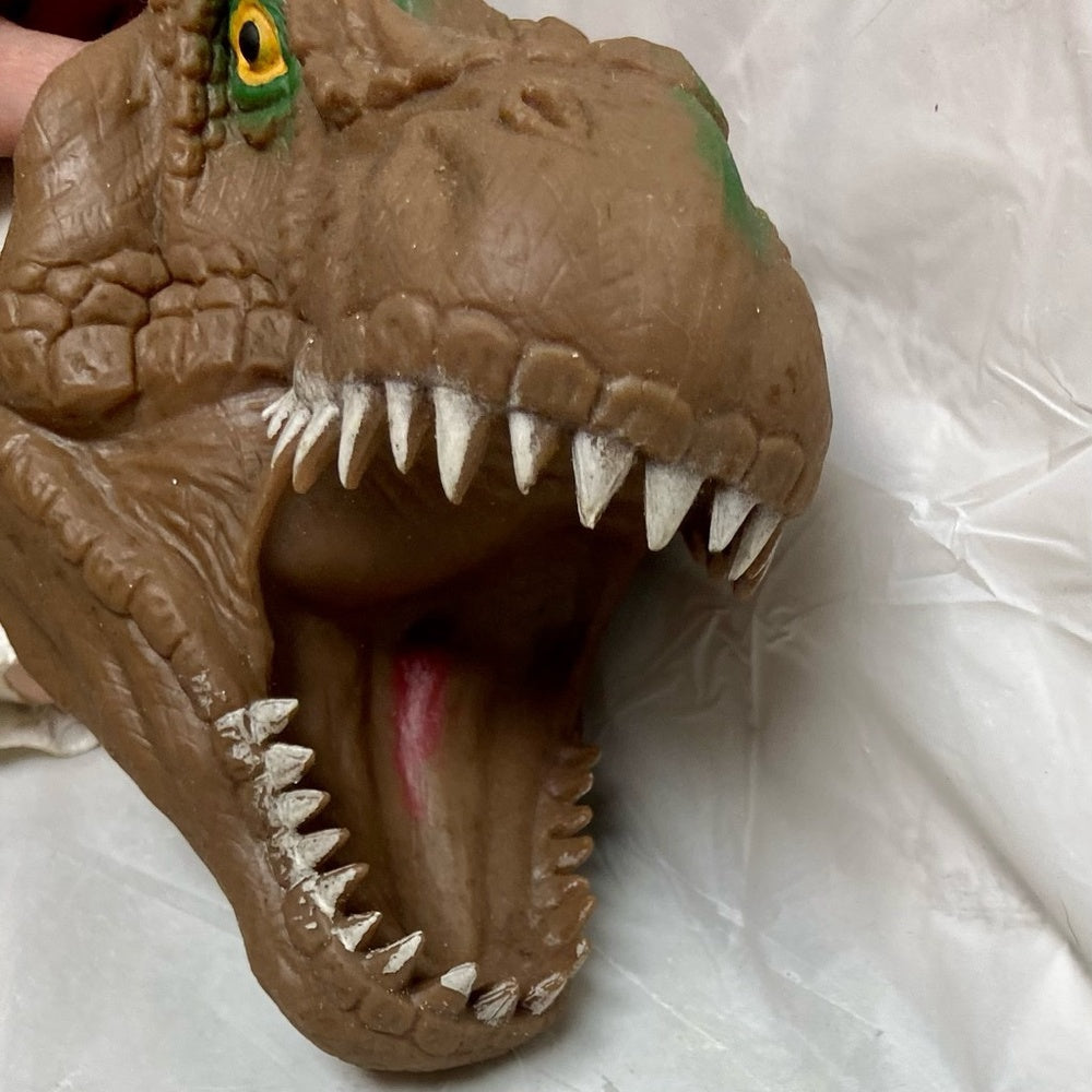 Vintage, Rare, Green Dinosaur Puppet 6.5in x 5in