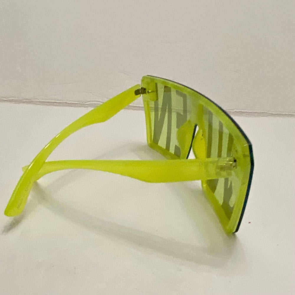 Lot of 2 Vintage Sunglasses- Queen Green Squarish and Pinkish with Rhinestones