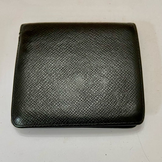Louis Vuitton Black Taiga Leather Mens Wallet 4in x 4in