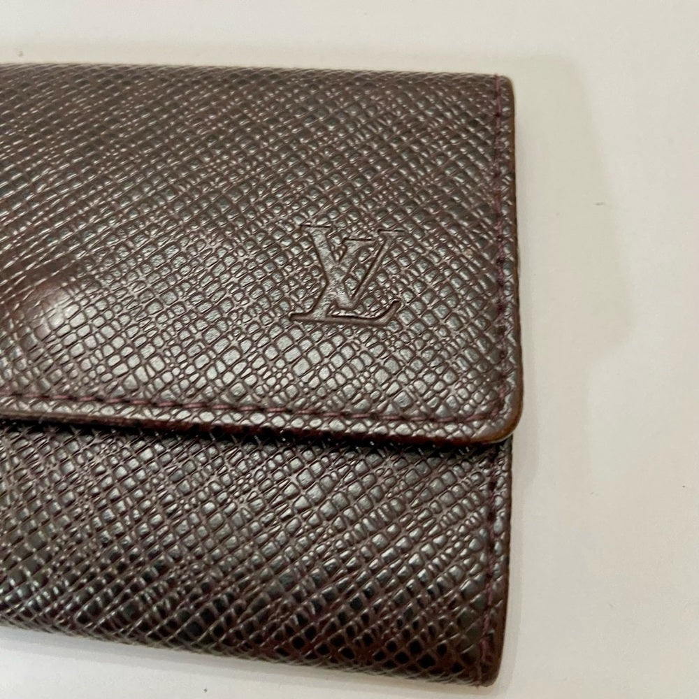 Louis Vuitton Brown Taiga Leather 6-Hooks Key Case