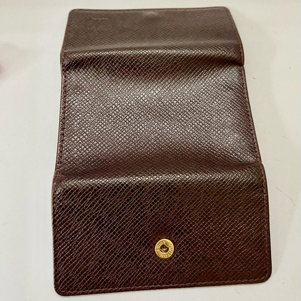 Louis Vuitton Brown Taiga Leather 6-Hooks Key Case